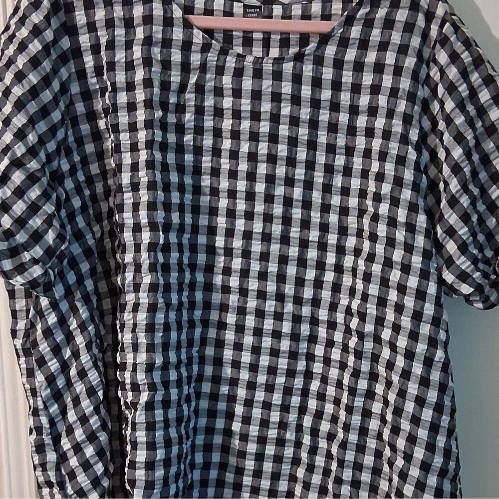SHEIN CURVE 4XL Black/White Check Short Sleeve Round Neck Ruffle Pullover Blouse